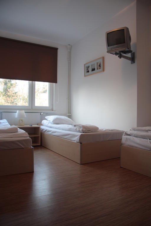 Hostel24 Bed&Breakfast Bydgoszcz Habitación foto